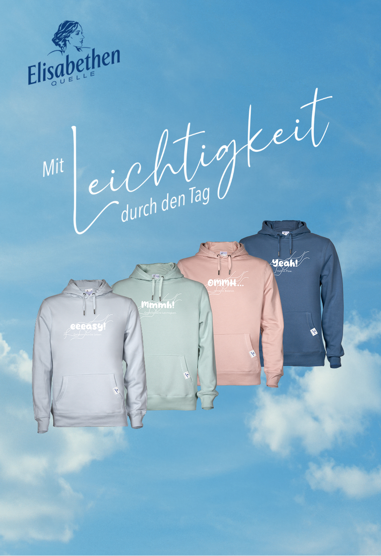 Ein blauer Himmel mit ein paar Wolken, in der Mitte steht der Satz "Mit leichtigkeit durch den Tag", oben rechts ist das Logo der Elisabethen-Quelle und unten rechts bunte Pullover